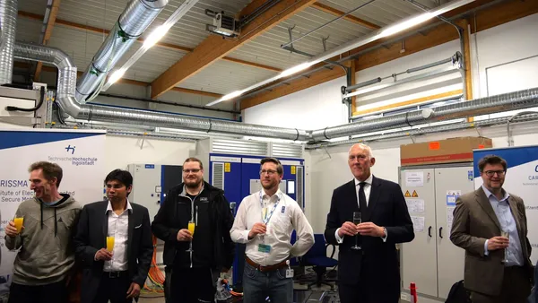 Here's to good co-operation: THI and AVL open a new test bench (Photo: AVL).