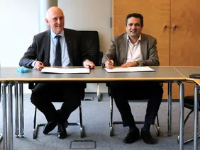 Weltweit bestens vernetzt: THI-Präsident Professor Walter Schober (l.) und IPT-Präsident Professor Anderson Ribeiro Correia wollen künftig noch enger zusammenarbeiten (Foto: THI).