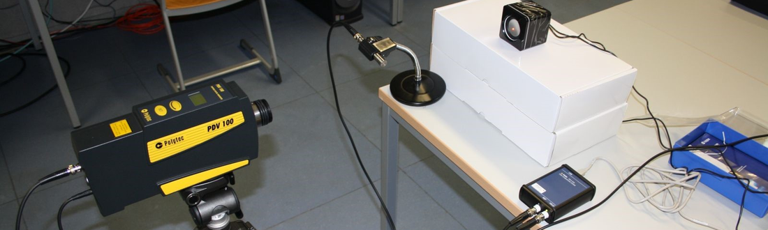Aufbau eines akustischen Versuchs mit Laservibrometer
