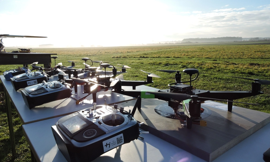 Copter Luftfahrttechnik selbstgebaute Drohnen Studiengang LT