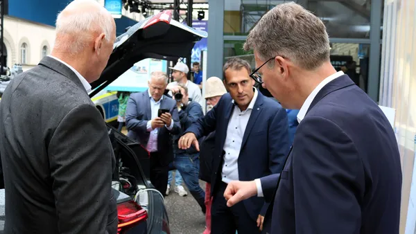 Autonomes Fahren: Die Forschungsfahrzeuge und Infrastruktur des KI-Mobilitätsknotens AImotion Bavaria setzen neue Maßstäbe (Foto: THI).