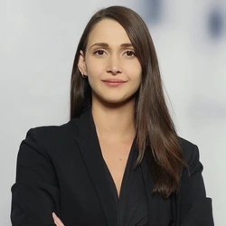 Porträtfoto der Alumni Estela Machia